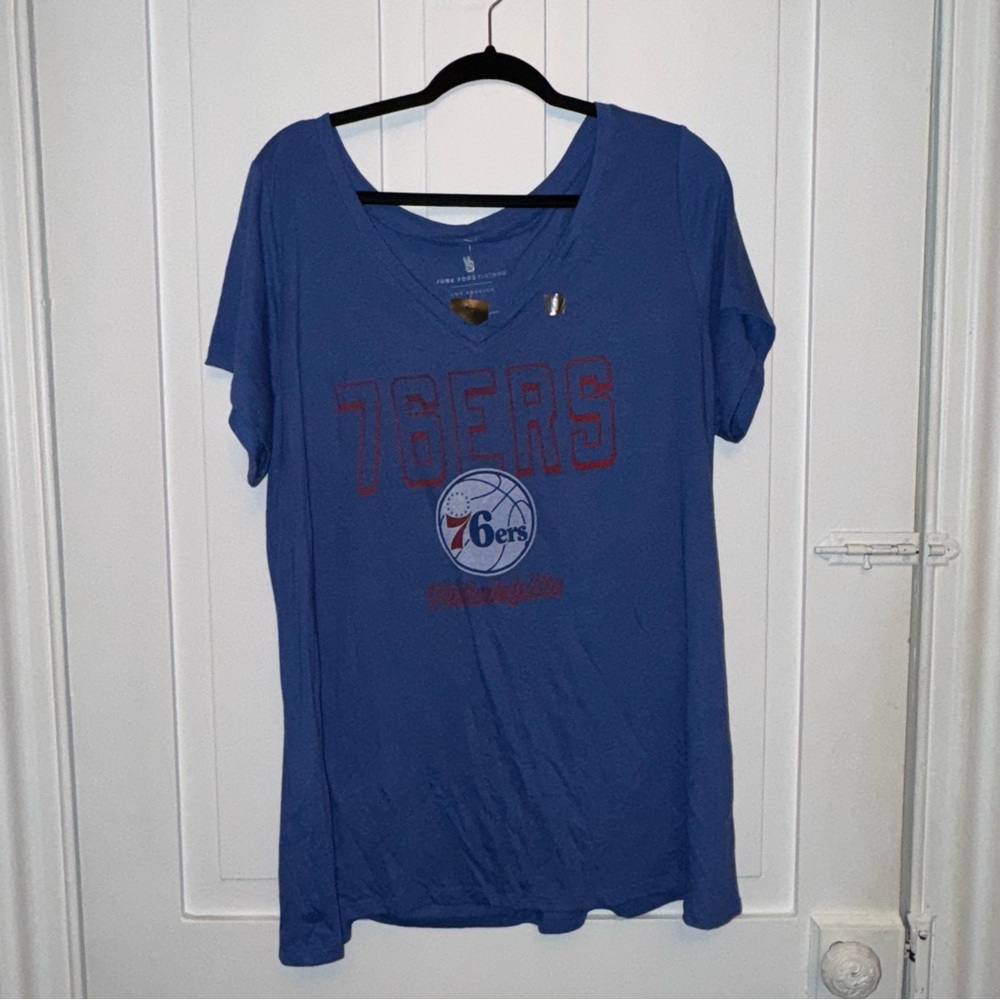 ✨torrid blue philadelphia 76ers v-neck short sleeve shirt✨